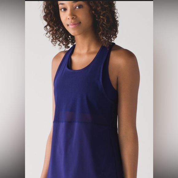 Tops - Lululemon size 12 ladies Navy Mesh Accent Top